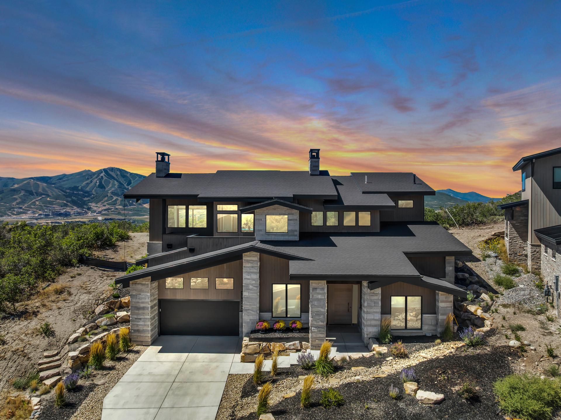 11343 N. Soaring Hawk Lane &mdash; Hideout