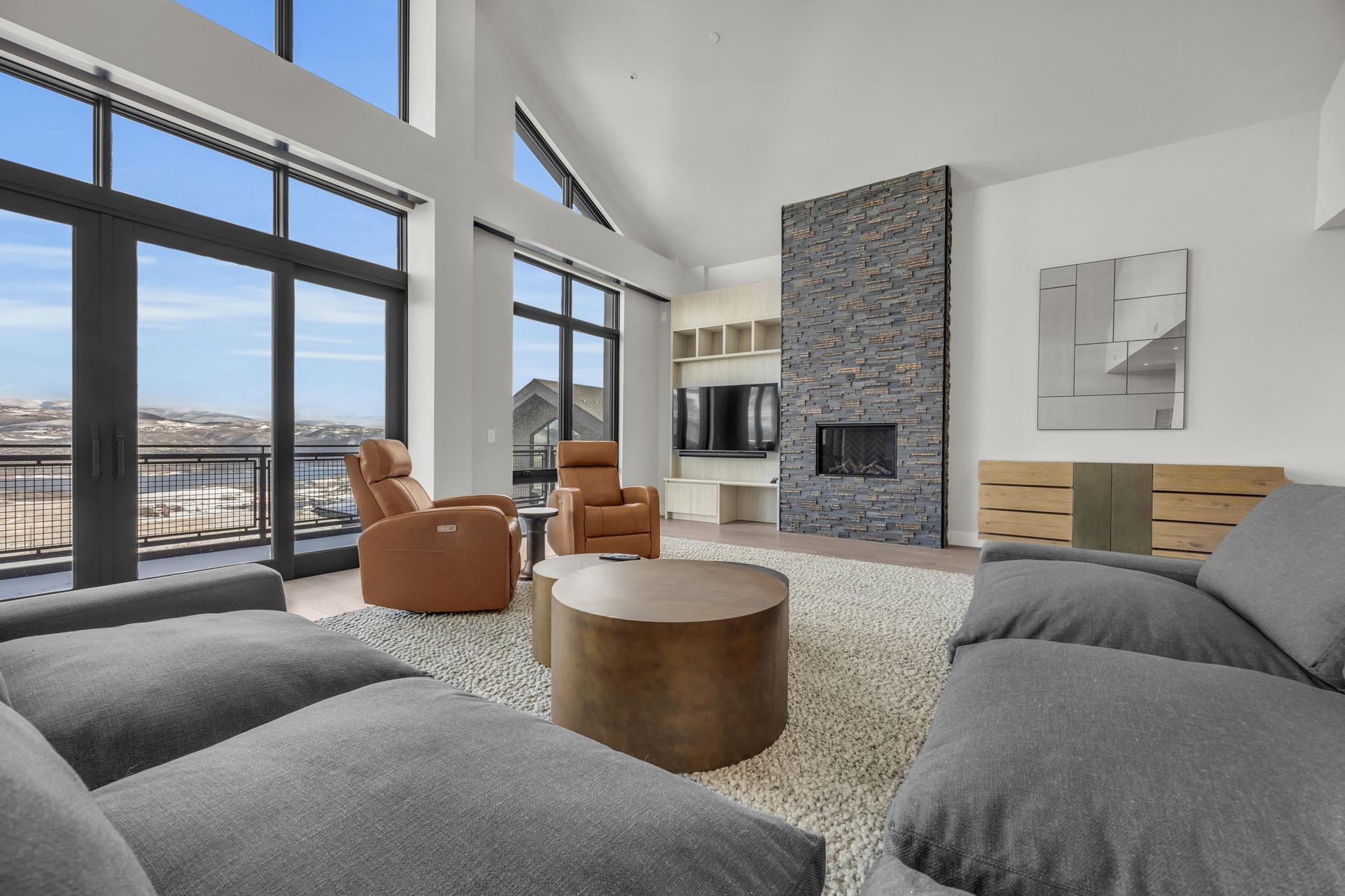 1702 W Glencoe Mtn Way #8038