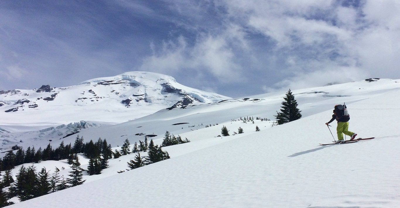 Mt. Baker Summit And Ski Team Enjoy Turns Despite the Weather RMI