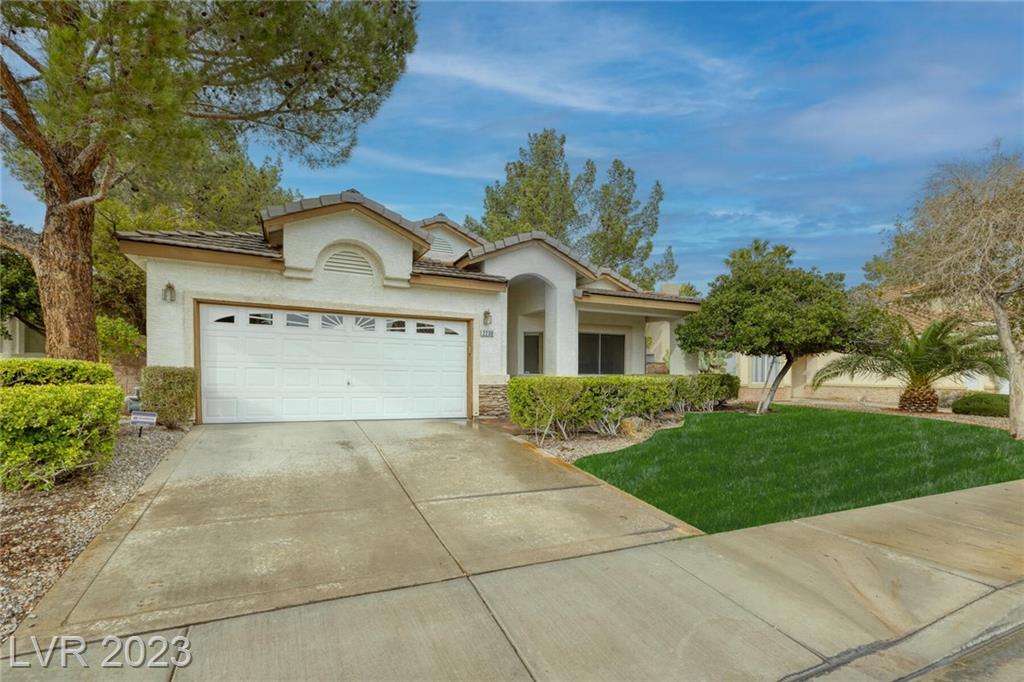 2208 Flowering Cactus AVE