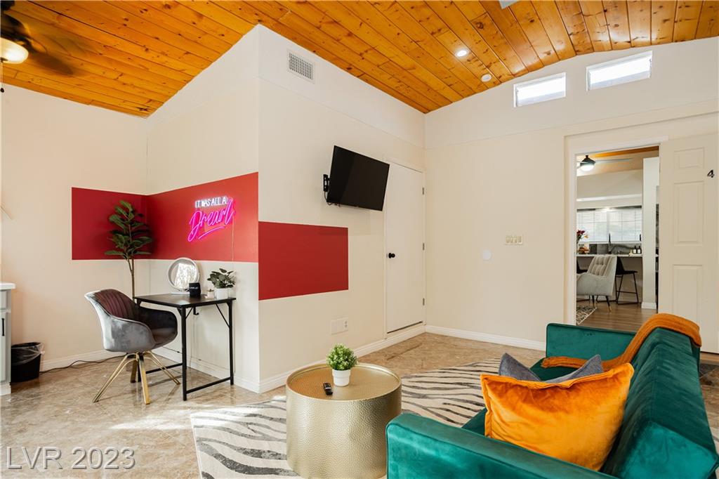 2205 Santa Paula DR