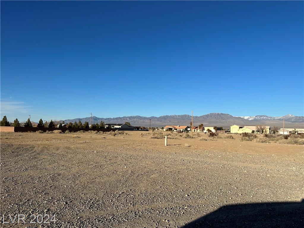 2201 Manzanita DR