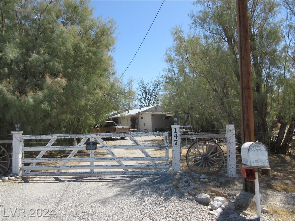 147 Leslie ST