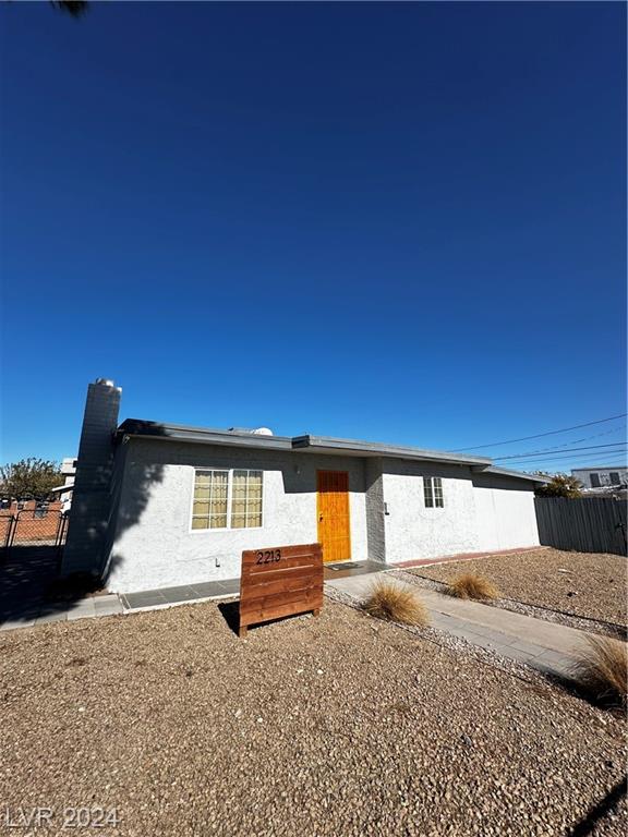 2213 Oakey BLVD