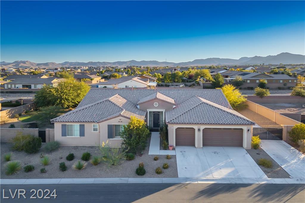 8243 Twin Rock CT