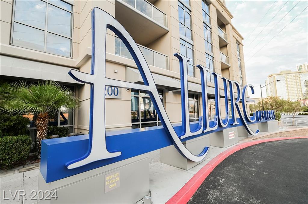 200 Sahara AVE