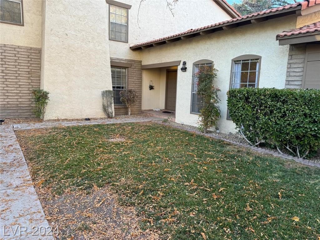 3077 Pinehurst DR