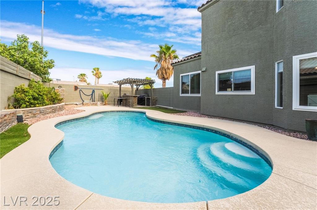 6112 Browning WAY