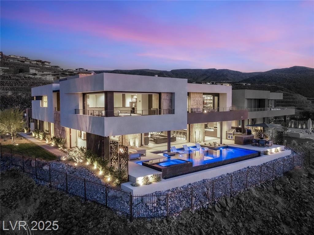 805 Magnum Cliff CT