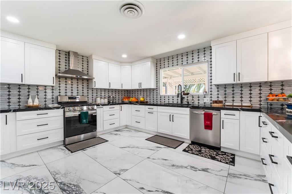 1920 Parkchester DR