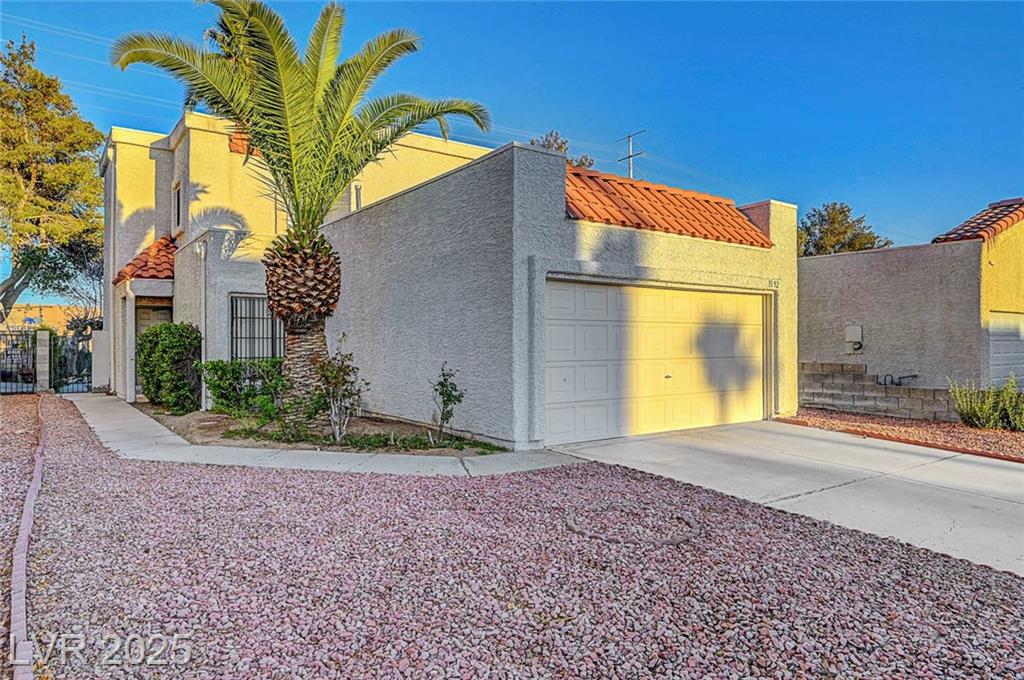 3152 Centavo DR