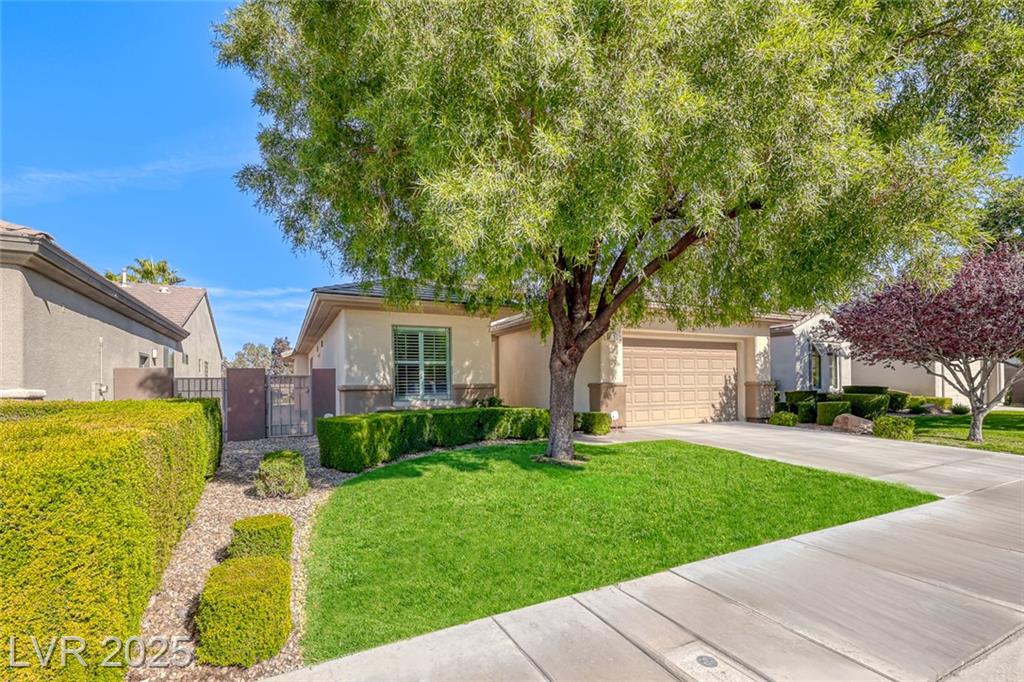 8 Weston Hills RD