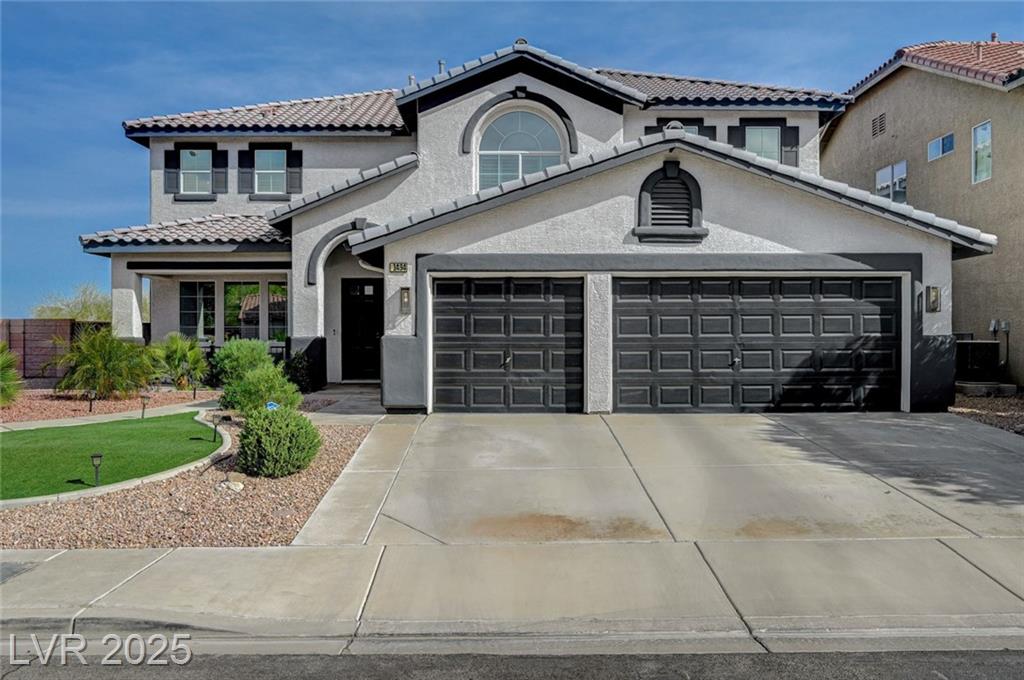 1494 Neyland DR