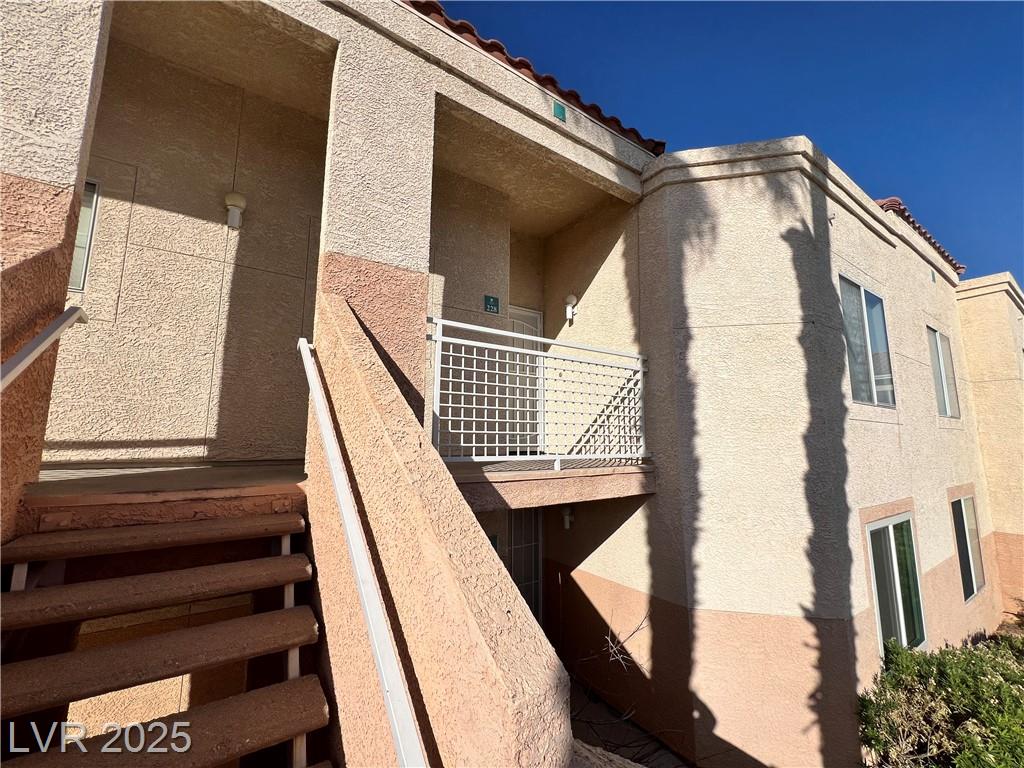 5000 Red Rock ST