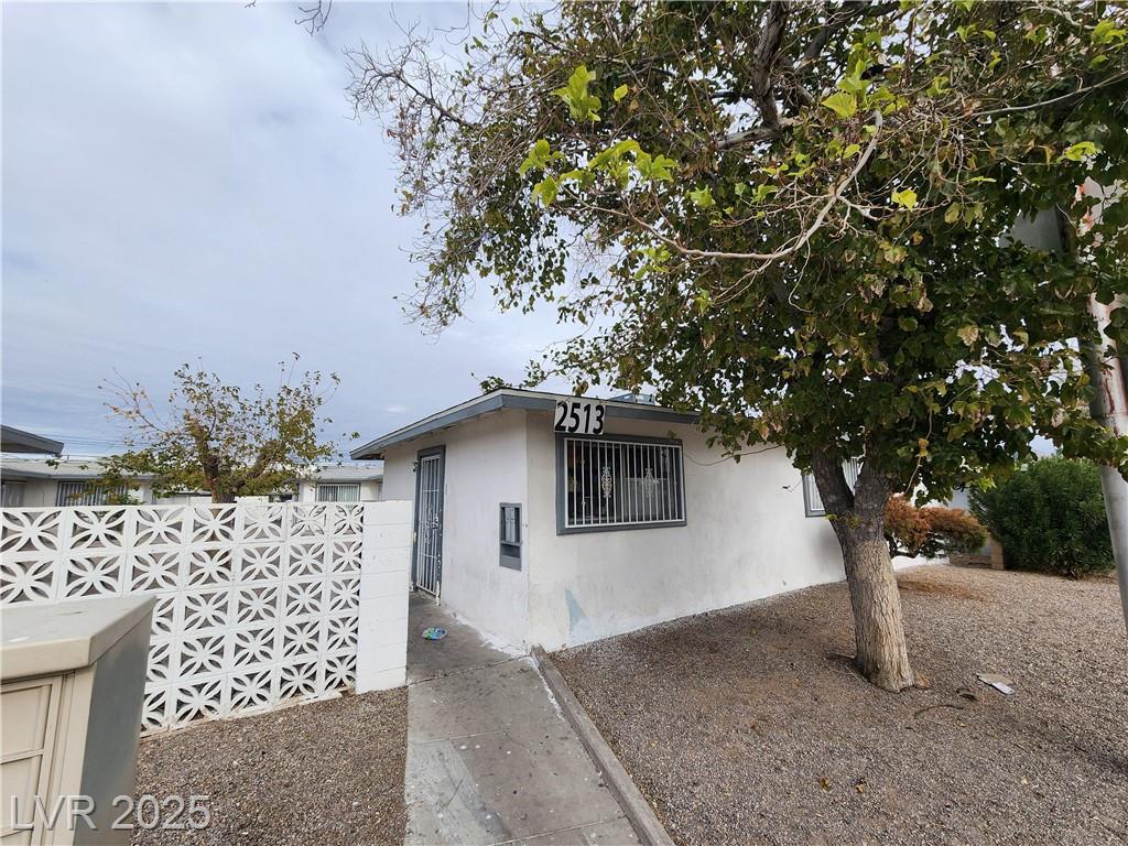 2513 Cedar AVE