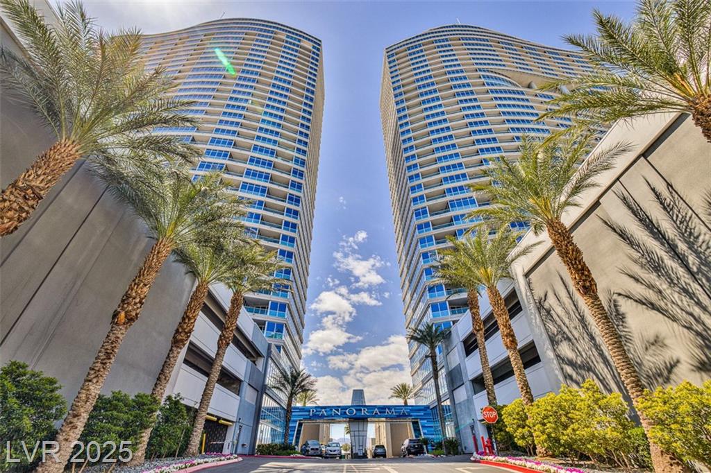 4575 Dean Martin DR