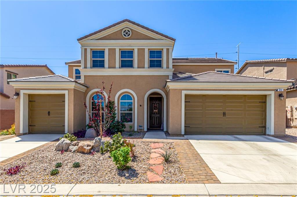 813 Bluebird Hill AVE