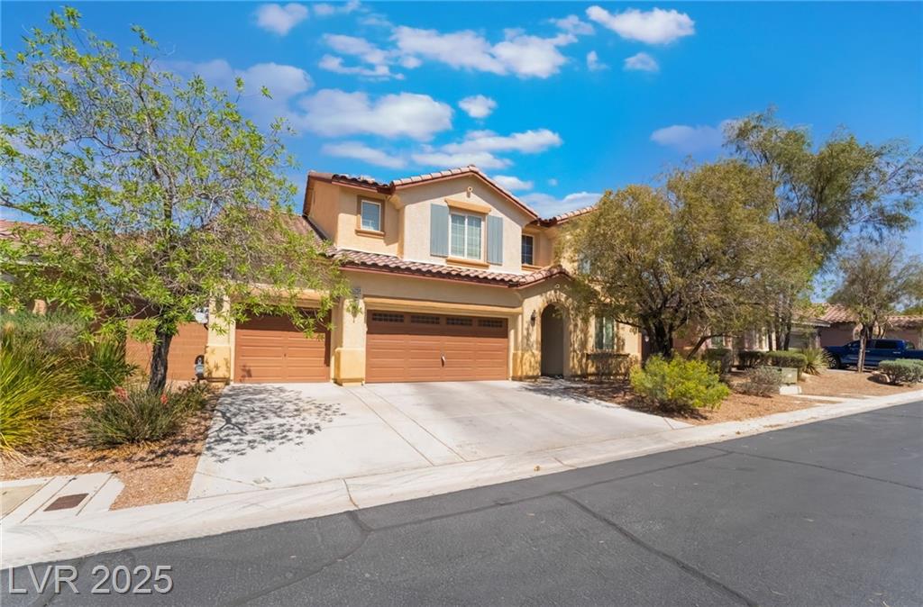 10259 Wolves Den LN