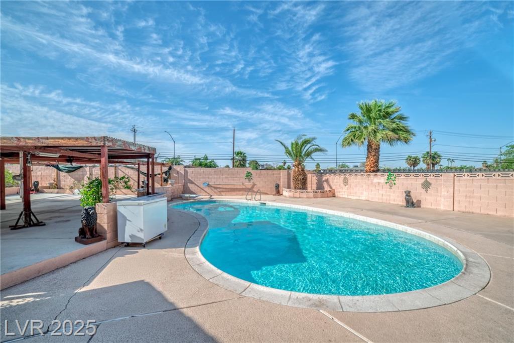 3558 Wayne CIR