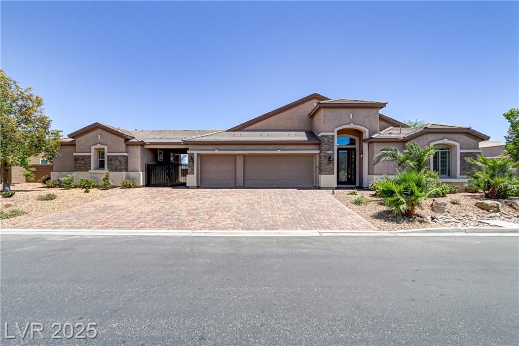 3906 Jacob Lake CIR