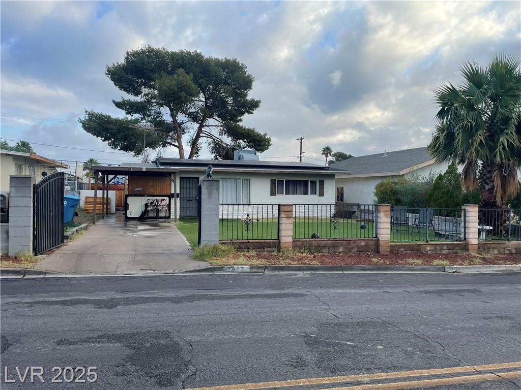 1917 Cedar AVE