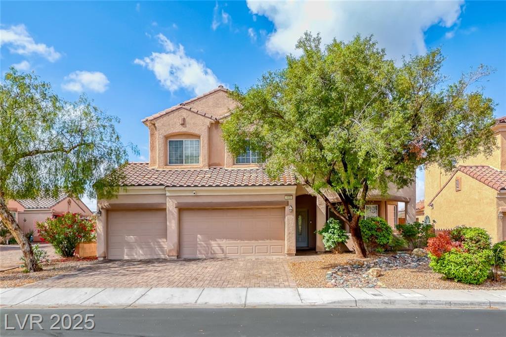 1033 Logan Patrick DR