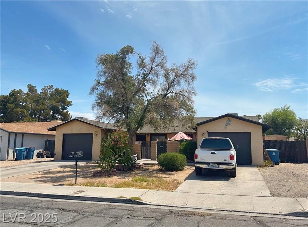 1569 Hialeah DR