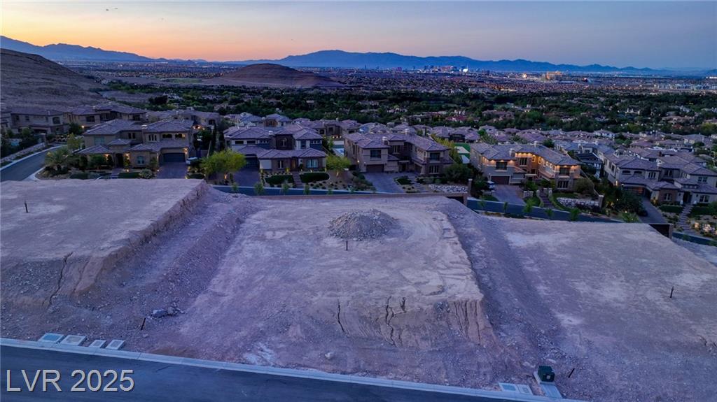 30 Mountain View DR
