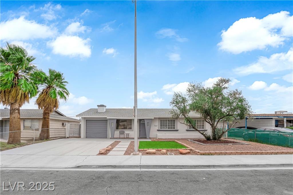 721 Carpenter DR