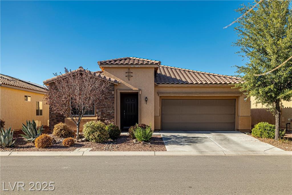 4780 Lorenzo WAY