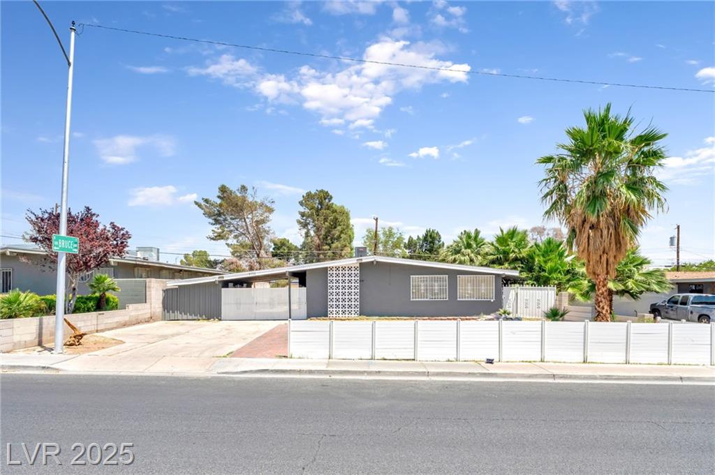 1713 Bonanza RD