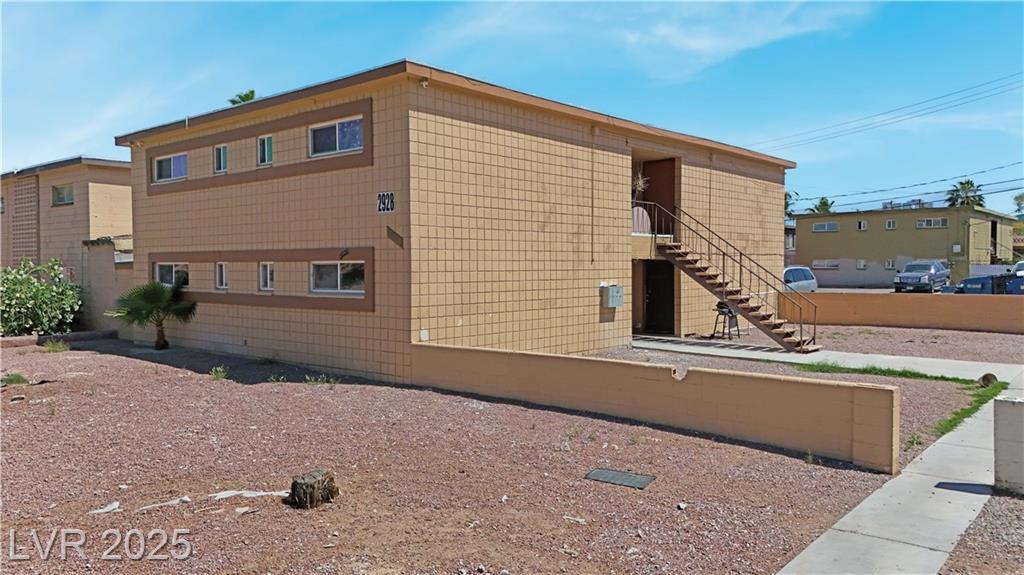2928 Marlin AVE