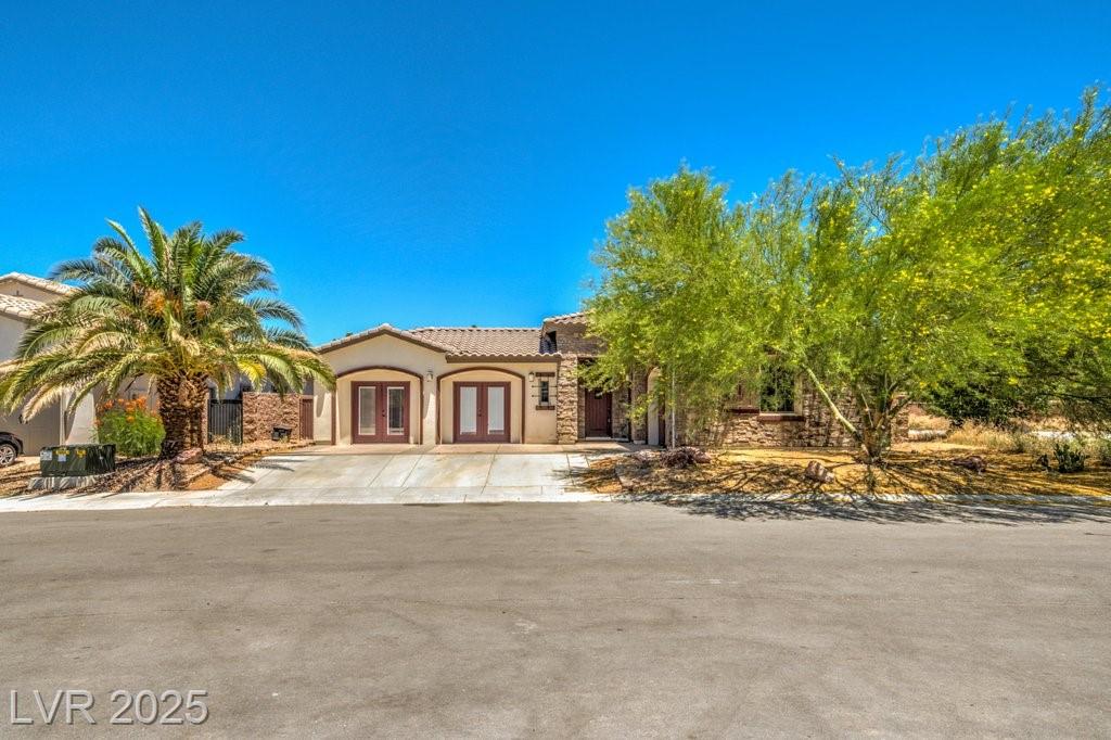 5396 Splendido AVE