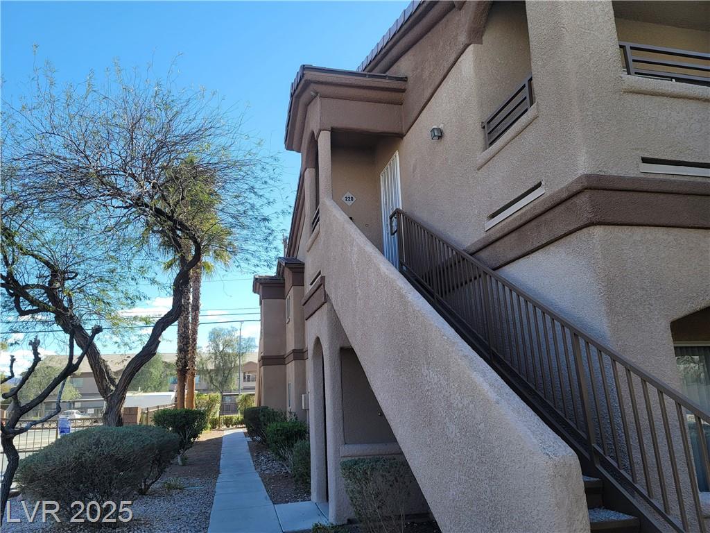 5750 Hacienda AVE