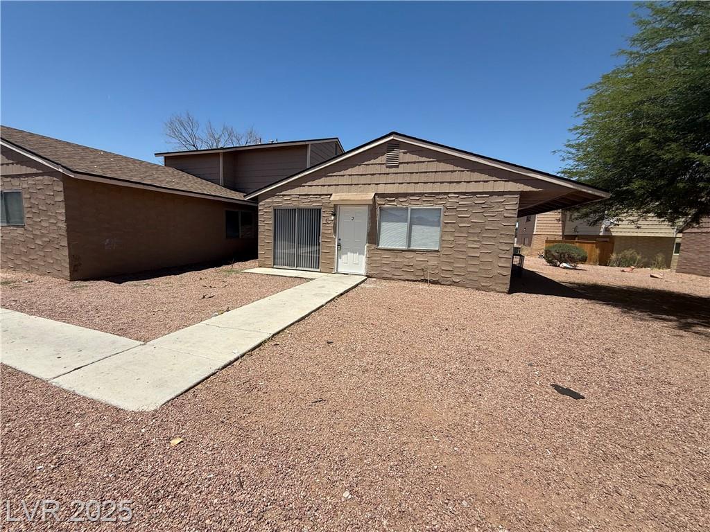 5208 Greene LN