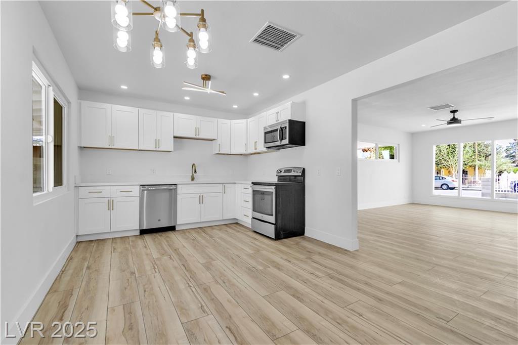 2105 Berkley AVE