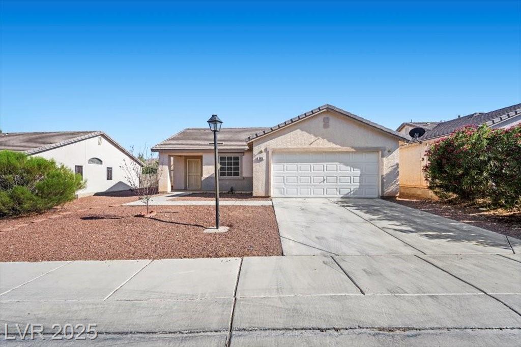 905 Harp WAY