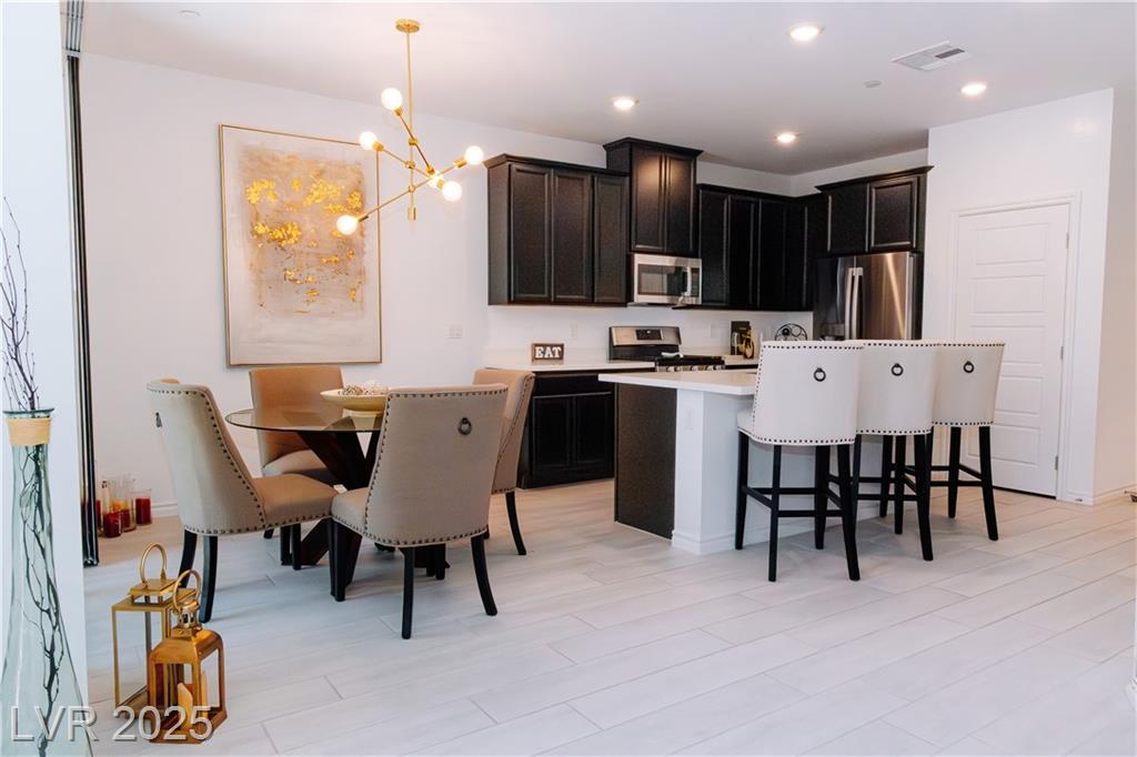 25 Barbara LN