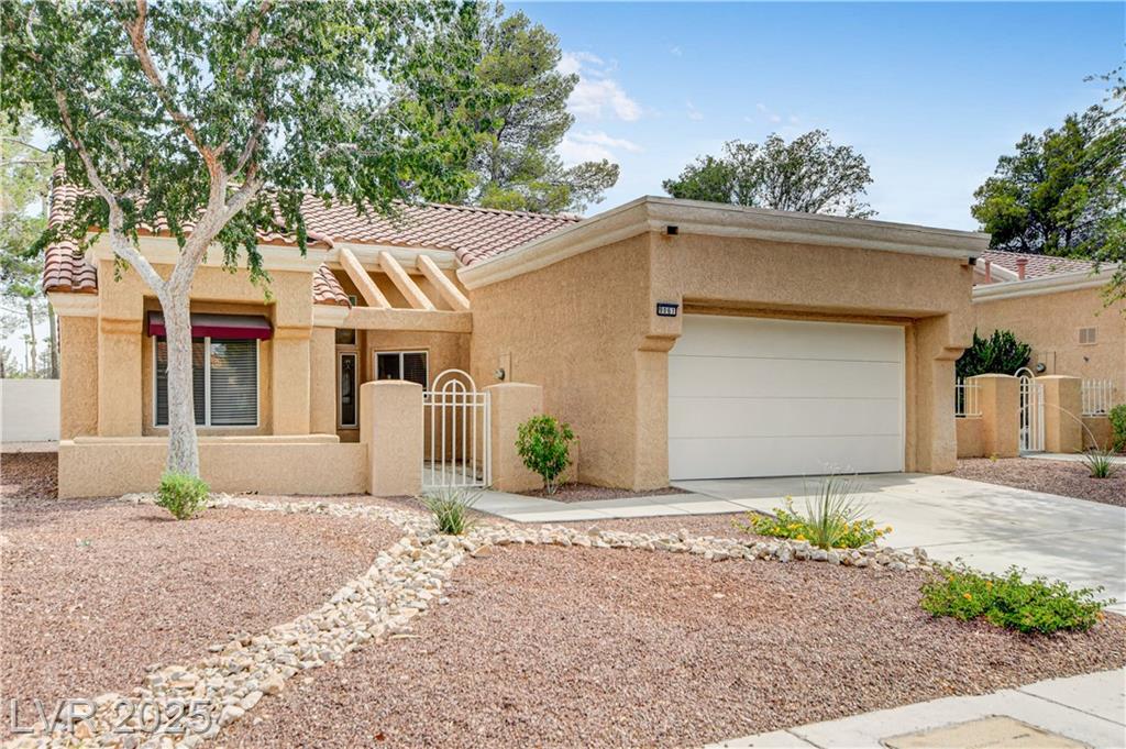 9061 Gemstone DR
