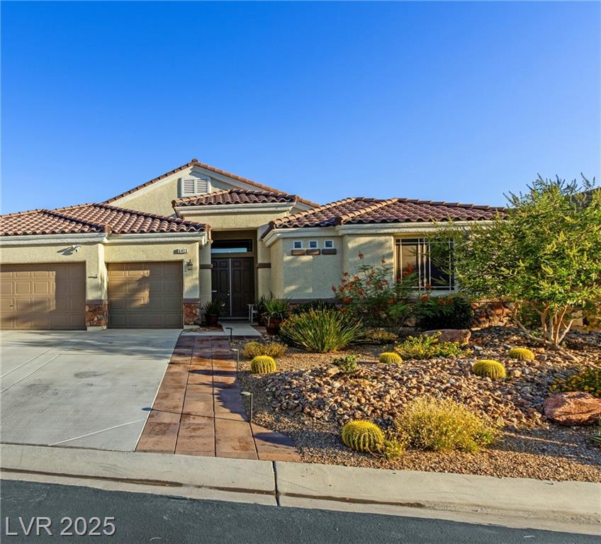 6413 White Tiger CT