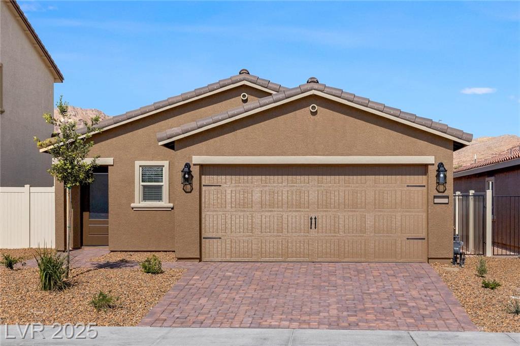 1713 Desert Path AVE