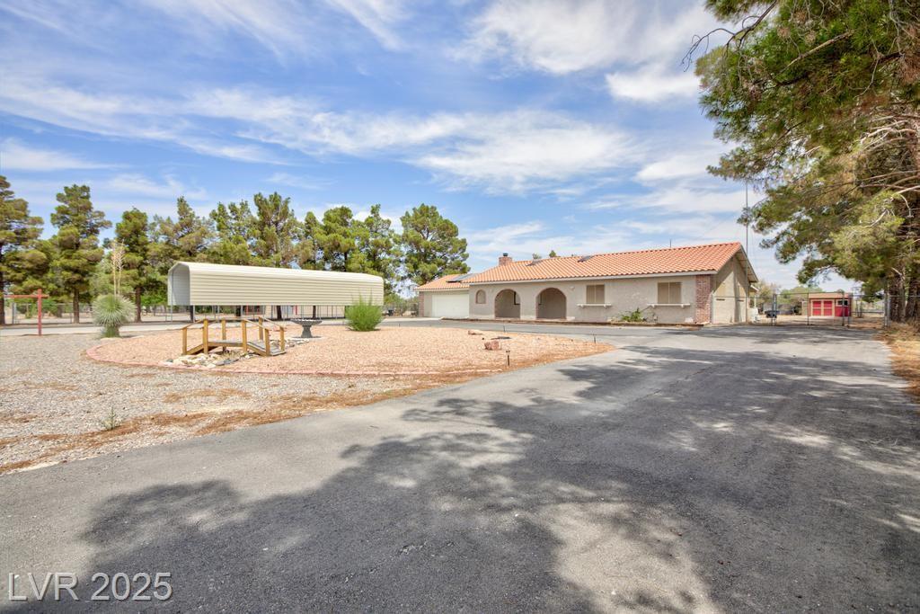 1050 Morgan LN