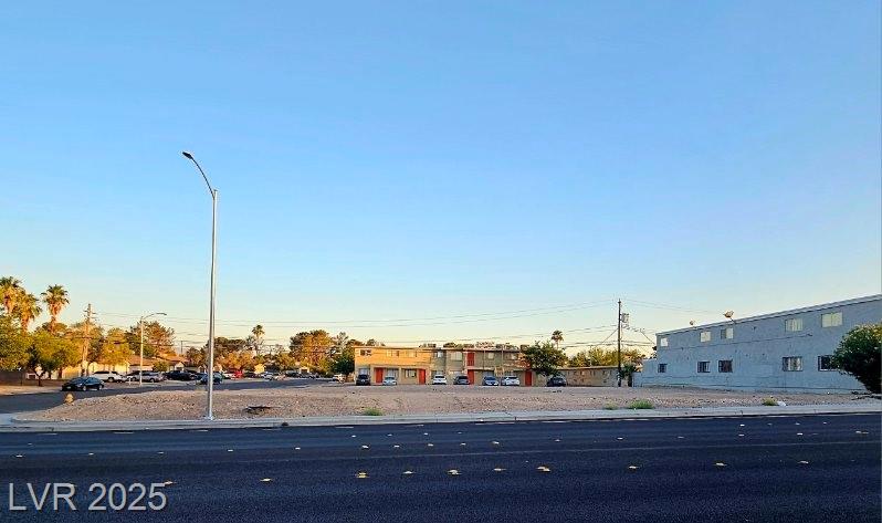  East Harmon Ave 