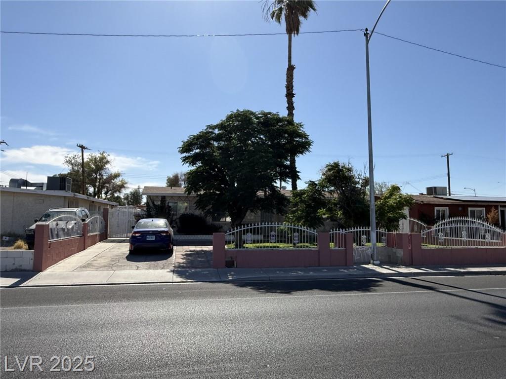 4567 Nellis BLVD