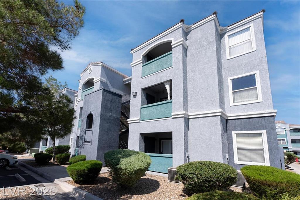 6955 Durango DR