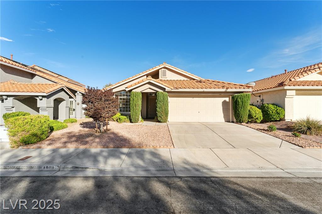 1908 Summit Pointe DR