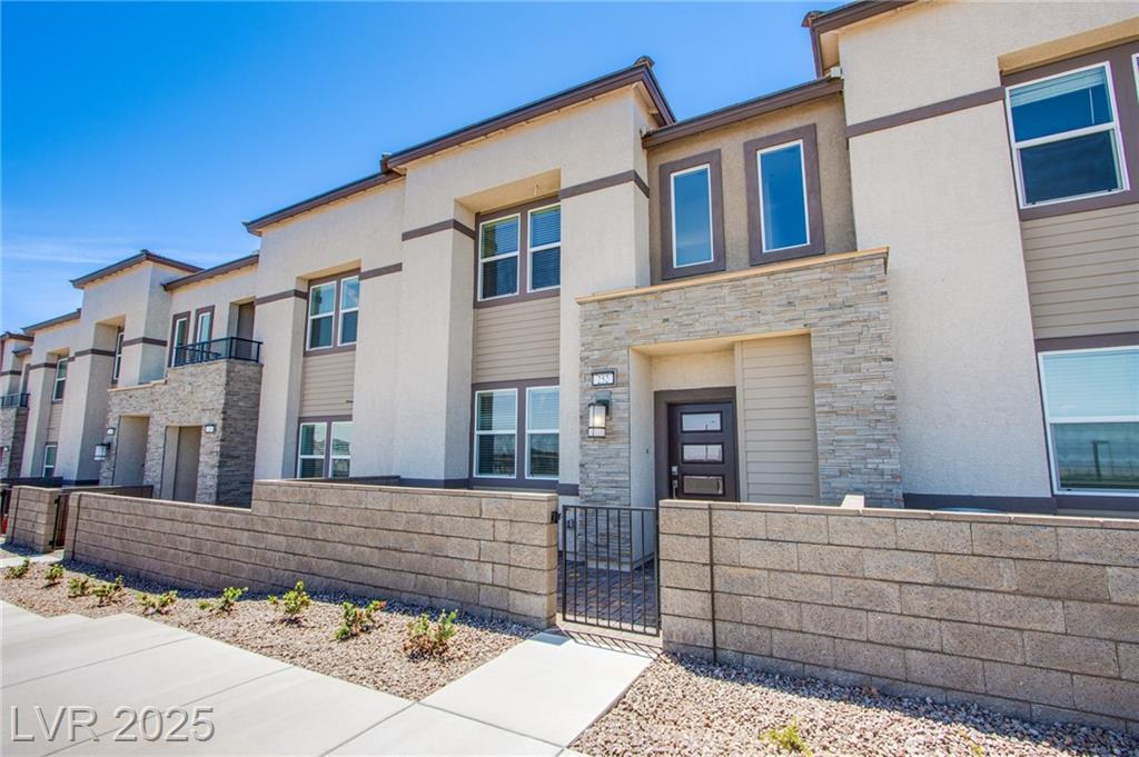 252 Walsh Peak AVE