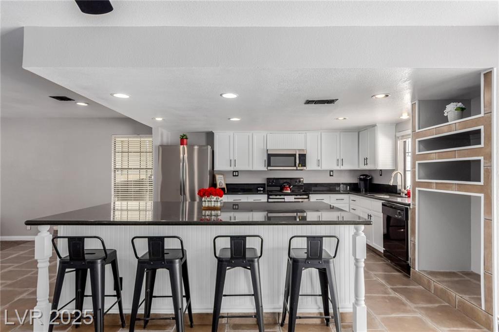 5905 Paseo Montana 