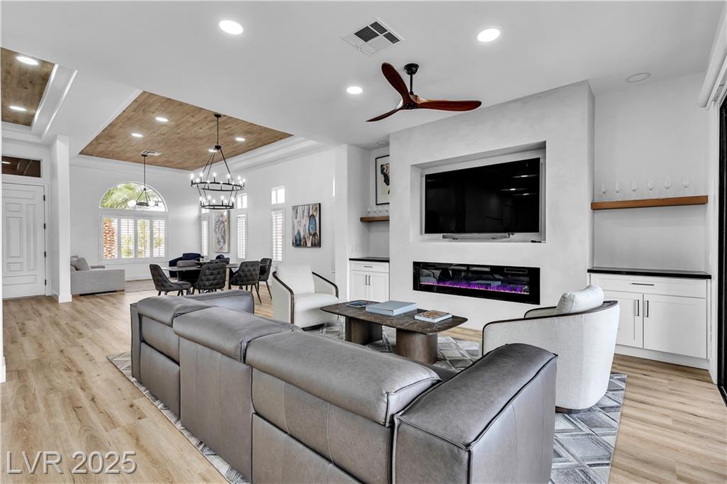 9513 Villa Ridge DR