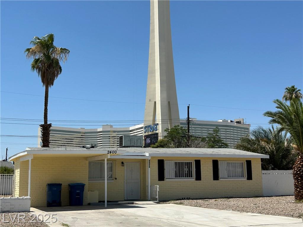2400 Santa Paula DR